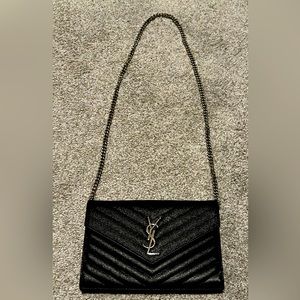 SAINT LAURENT
Small YSL Envelope Flap Wallet on Chain